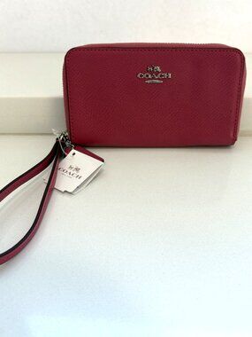 Coach Crossgrain Leather EW Universal Case Zip Wallet Wristlet Sunset Red NEW